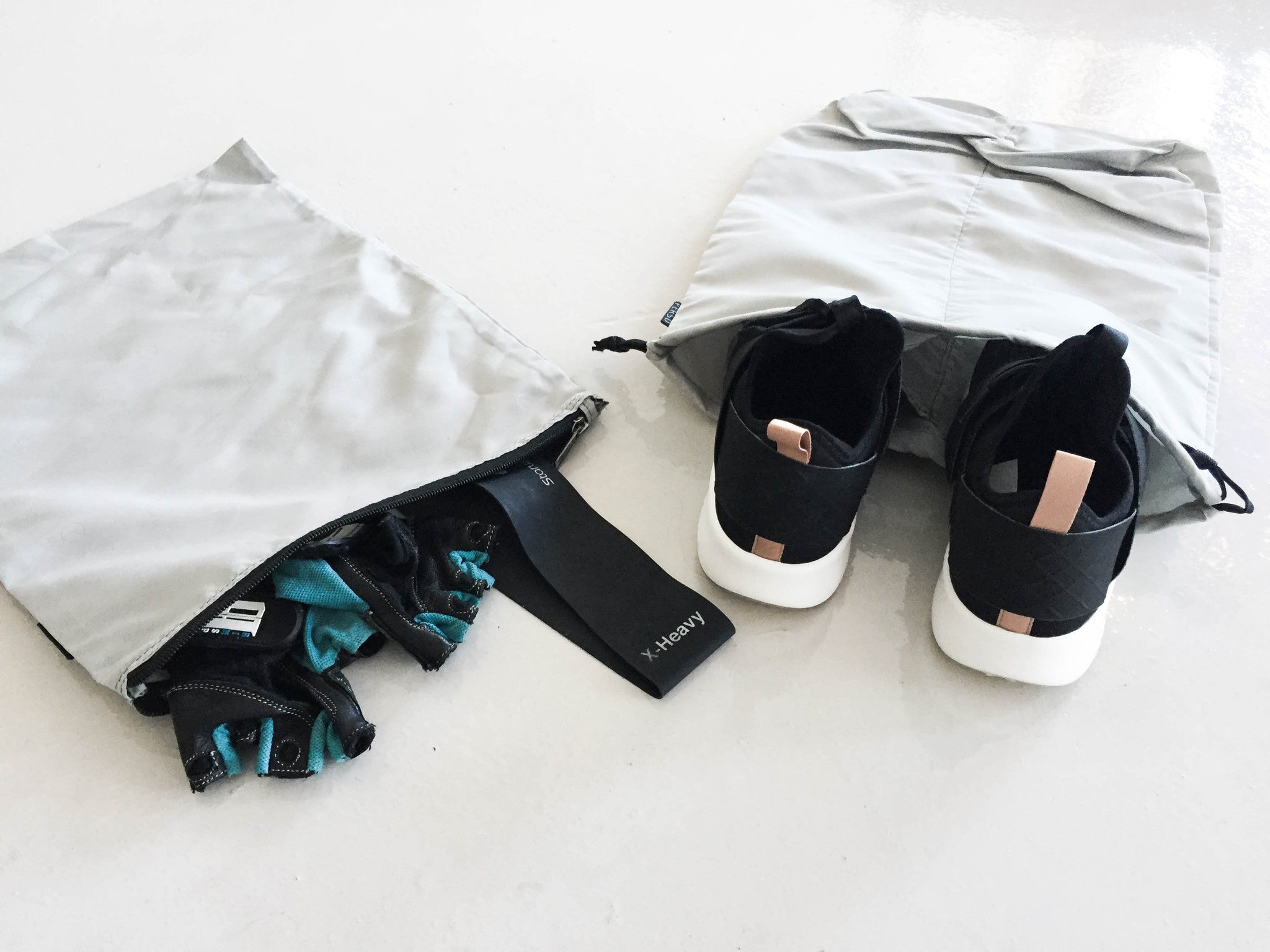 NYLON DRAWSTRING SHOE BAG PERSU COLLECTION